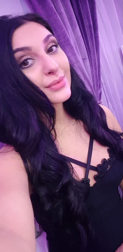 Anya Cruz