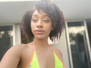 June Aldaco - Baby York, United Kingdom